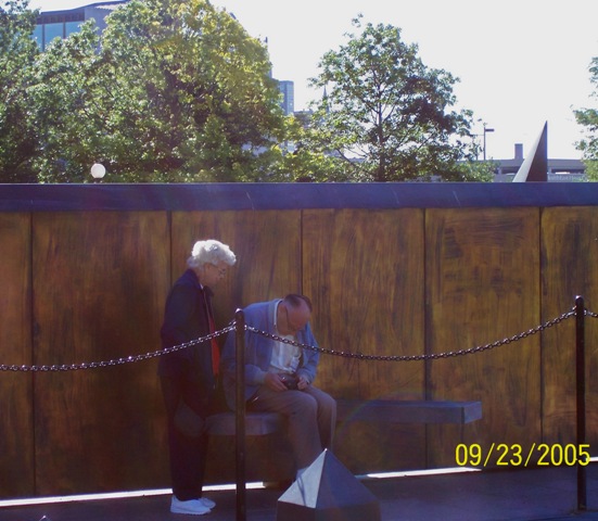 Lucille and Donald Kelly at the Minneapolis Sculpture Garden 